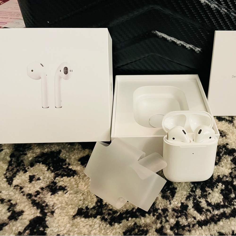 AirPods.